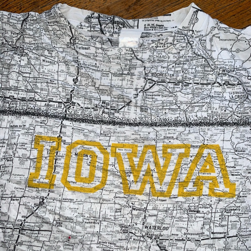 Vintage 90s Iowa State Map Shirt - Picture 3 of 7